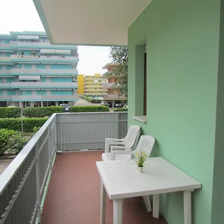 Relax In Our Stunning - Beahost *